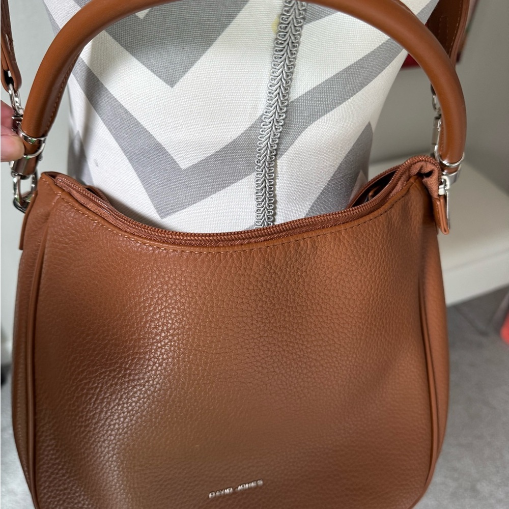 Brown Leather Crossbody Bag with Minimalist Design